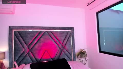 Daphne online show from February 2025 11:32:02 AM