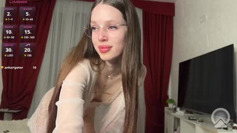 Snapshot of darina_night chatting on April 2026 07:58:01 PM Darina Night online show from April 2026 07:58:01 PM