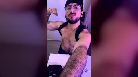 Snapshot of darioftm chatting on April 2026 03:26:01 AM DarioFTM online show from April 2026 03:26:01 AM