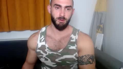 Snapshot of dariomuscle chatting on November 2025 07:18:01 PM Dario online show from November 2025 07:18:01 PM