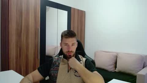 darius_94 online show from March 2026 05:13:01 AM