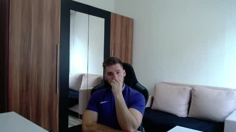 darius_94 online show from April 2026 06:36:01 AM