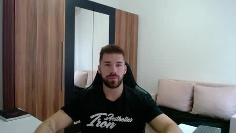 Snapshot of darius_94 chatting on May 2026 04:42:01 AM darius_94 online show from May 2026 04:42:01 AM