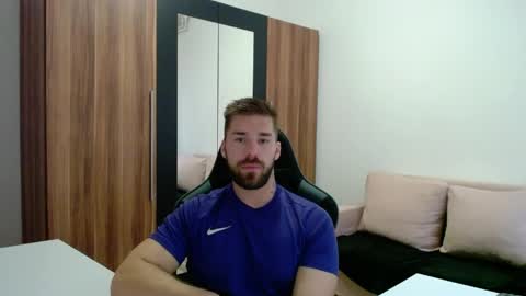 Snapshot of darius_94 chatting on June 2026 04:51:02 AM darius_94 online show from June 2026 04:51:02 AM