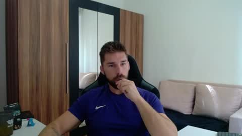 darius_94 online show from July 2026 06:50:01 AM