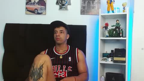 Darius Phoenix  online show from December 2024 01:50:01 PM