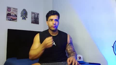 Darius Phoenix  online show from September 2025 08:35:02 PM