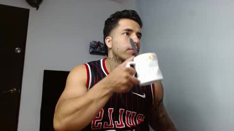 Darius Phoenix  online show from February 2026 08:24:02 PM