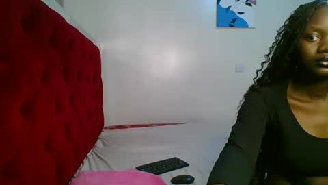 Snapshot of dark_divah chatting on April 2026 07:36:02 AM Divah online show from April 2026 07:36:02 AM