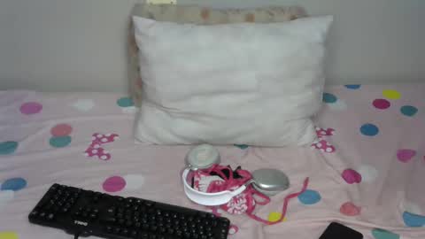 dark_lovly online show from September 2025 12:43:01 PM