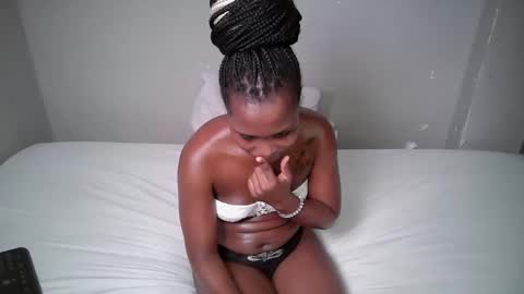 dark_lovly online show from February 2026 06:40:02 AM