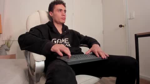 dark_sun333 online show from September 2025 10:10:02 PM