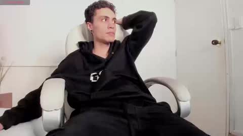 dark_sun333 online show from September 2025 12:02:02 AM