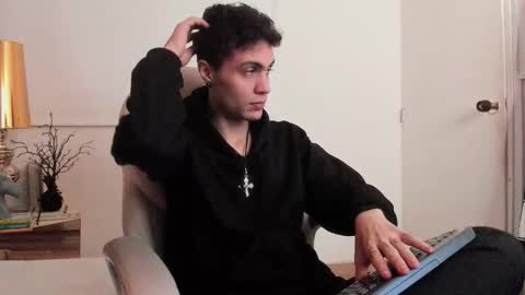 dark_sun333 online show from January 2026 02:28:02 AM