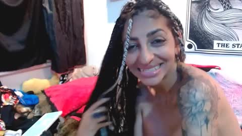 dark_temptation77 online show from October 2025 07:53:01 PM