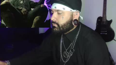 Snapshot of darkclothes chatting on December 2024 03:08:01 AM darkclothes online show from December 2024 03:08:01 AM