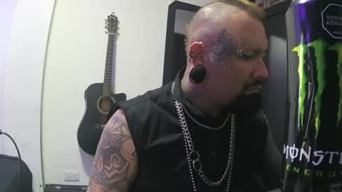 Snapshot of darkclothes chatting on January 2025 03:00:02 AM darkclothes online show from January 2025 03:00:02 AM