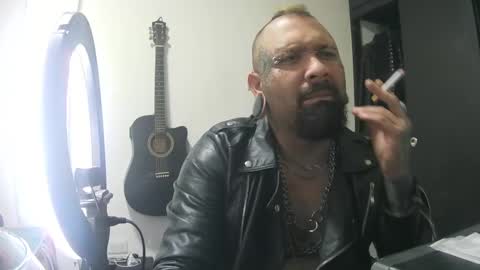 Snapshot of darkclothes chatting on January 2025 05:58:02 AM darkclothes online show from January 2025 05:58:02 AM