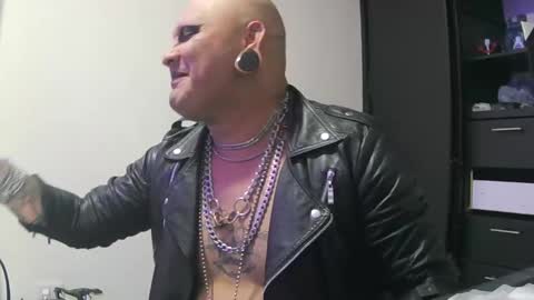 Snapshot of darkclothes chatting on January 2025 09:01:01 AM darkclothes online show from January 2025 09:01:01 AM