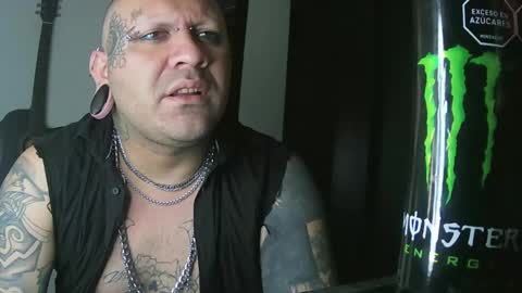 Snapshot of darkclothes chatting on January 2025 06:32:02 PM darkclothes online show from January 2025 06:32:02 PM