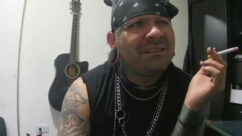 Snapshot of darkclothes chatting on January 2025 02:04:01 AM darkclothes online show from January 2025 02:04:01 AM