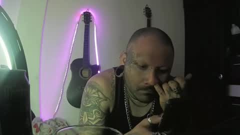 Snapshot of darkclothes chatting on February 2025 10:39:01 PM darkclothes online show from February 2025 10:39:01 PM