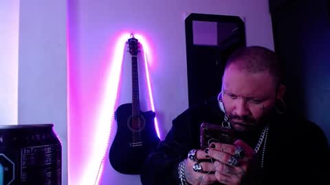 Snapshot of darkclothes chatting on February 2025 12:00:02 PM darkclothes online show from February 2025 12:00:02 PM