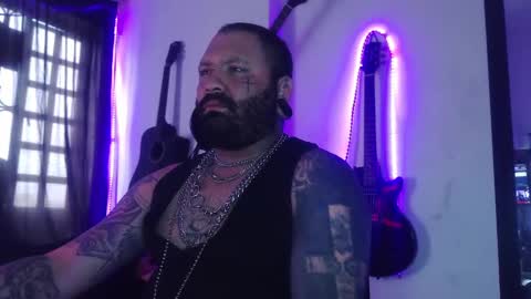 Snapshot of darkclothes chatting on March 2025 02:21:02 PM darkclothes online show from March 2025 02:21:02 PM