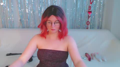 Kelly online show from February 2025 08:44:01 AM