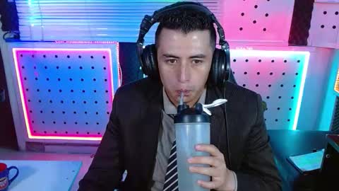 DARKO0717 online show from February 2026 06:03:01 PM