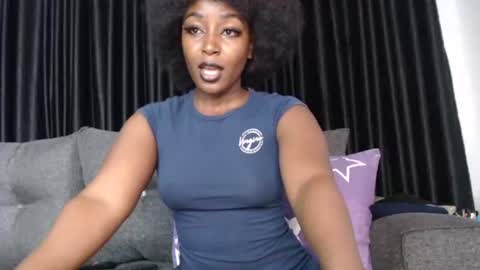 Snapshot of darktanqueen chatting on May 2026 04:21:02 AM darktanqueen online show from May 2026 04:21:02 AM