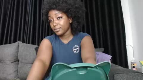 Snapshot of darktanqueen chatting on June 2026 03:30:01 AM darktanqueen online show from June 2026 03:30:01 AM