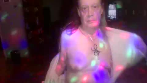 darla_darling1222101 online show from April 2026 12:09:02 PM