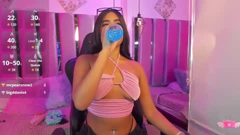 Snapshot of darla_santos_ chatting on October 2025 07:47:01 PM Darla santos online show from October 2025 07:47:01 PM