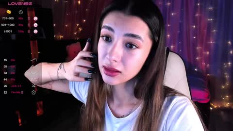 Belle online show from December 2024 04:41:01 AM