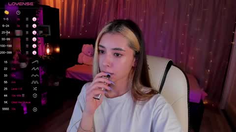 Belle online show from March 2025 08:49:02 AM