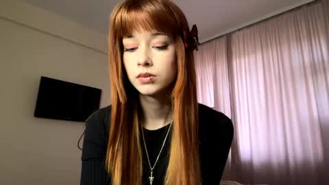 Lina online show from April 2026 01:17:01 PM