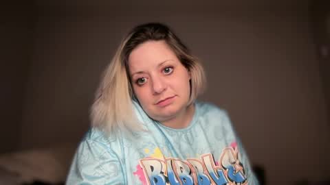 Snapshot of darling_ashley chatting on May 2026 07:38:02 AM Mommy online show from May 2026 07:38:02 AM