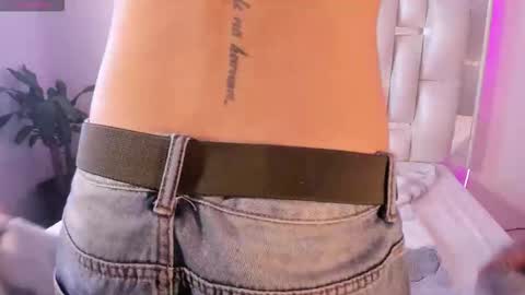 darlyn_tenderhot__ online show from February 2026 03:22:01 PM