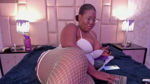 Snapshot of darnellqueen chatting on December 2024 09:39:02 AM Darnell Queen online show from December 2024 09:39:02 AM