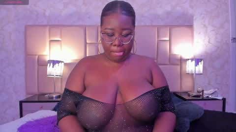 Snapshot of darnellqueen chatting on December 2024 08:33:02 AM Darnell Queen online show from December 2024 08:33:02 AM