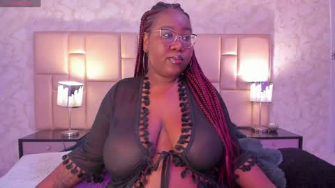 Snapshot of darnellqueen chatting on January 2025 04:25:02 AM Darnell Queen online show from January 2025 04:25:02 AM