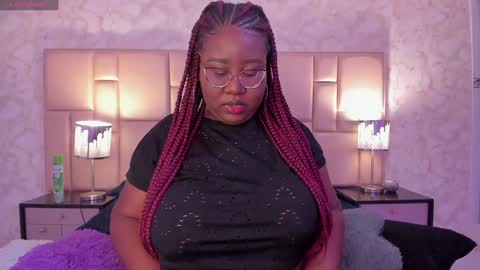 Snapshot of darnellqueen chatting on January 2025 04:44:02 AM Darnell Queen online show from January 2025 04:44:02 AM