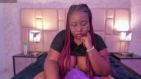 Snapshot of darnellqueen chatting on January 2025 07:45:01 AM Darnell Queen online show from January 2025 07:45:01 AM