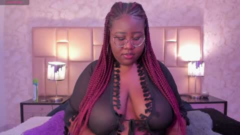 Snapshot of darnellqueen chatting on January 2025 03:55:01 AM Darnell Queen online show from January 2025 03:55:01 AM