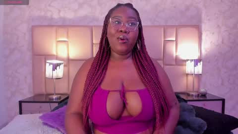 Snapshot of darnellqueen chatting on January 2025 04:25:02 AM Darnell Queen online show from January 2025 04:25:02 AM