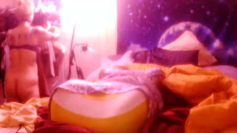 Snapshot of darnette_daisy chatting on May 2026 06:10:01 AM darnette_daisy online show from May 2026 06:10:01 AM