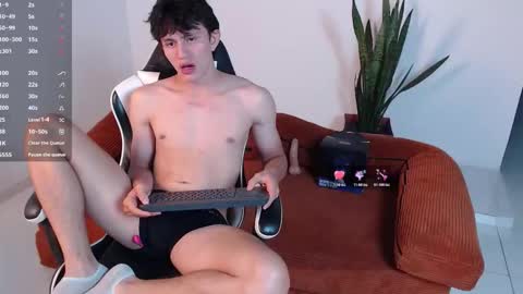 Snapshot of darrencolleen chatting on February 2026 02:26:01 AM darrencolleen online show from February 2026 02:26:01 AM