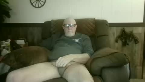 dave571960 online show from April 2026 10:21:02 AM