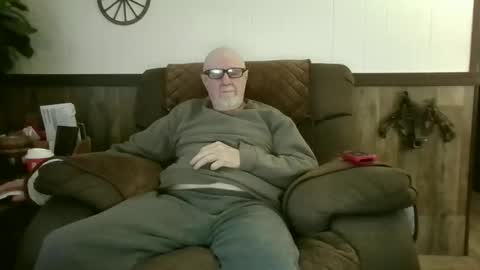 Snapshot of dave571960 chatting on May 2026 10:31:01 AM dave571960 online show from May 2026 10:31:01 AM